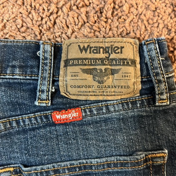 Wrangler Cutoff Shorts - Picture 3 of 3